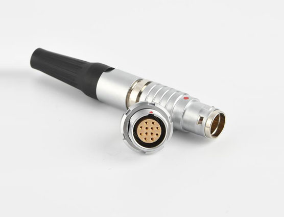 如何確定航空連接器的開板尺寸？